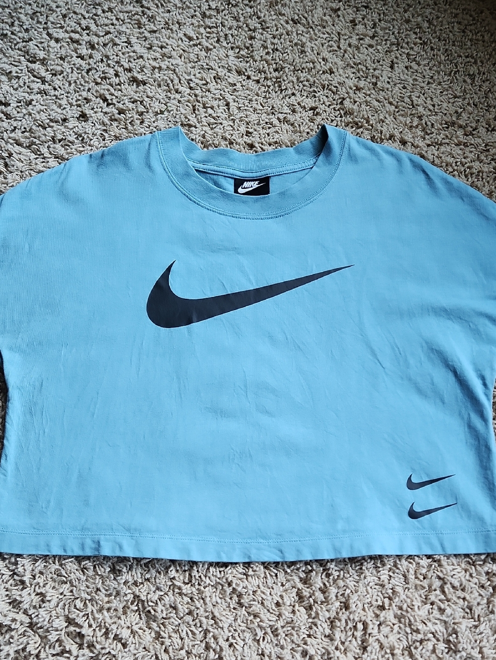 Nike Sky Blue Cropped Tee with Black Swoosh Wi.ans Size Large